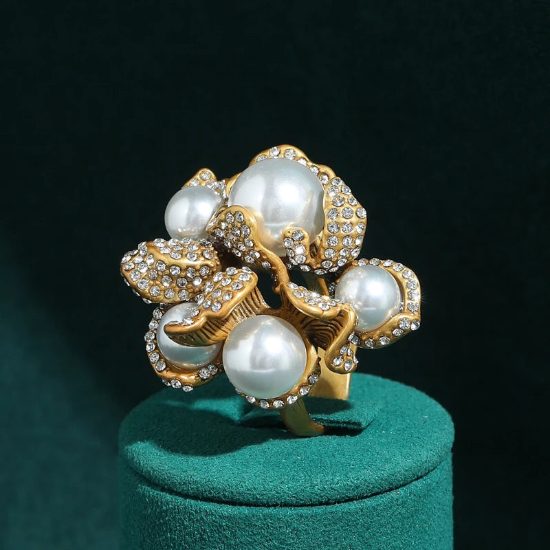 Vintage Flower Pearl Ring — 18k Gold-Plated Luxury Cocktail Ring | NonaEve